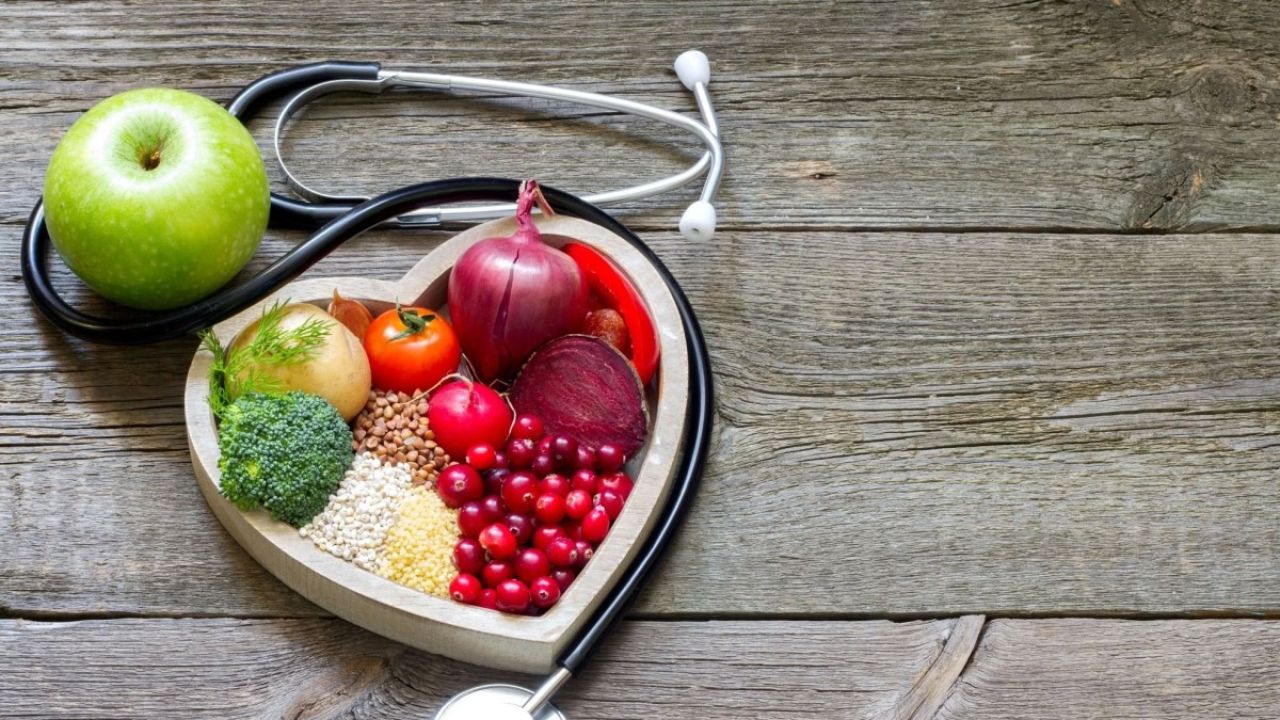 تأثیر رژیم غذایی بر بیماری قلبی عروقی و سطوح لیپید و لیپوپروتئین