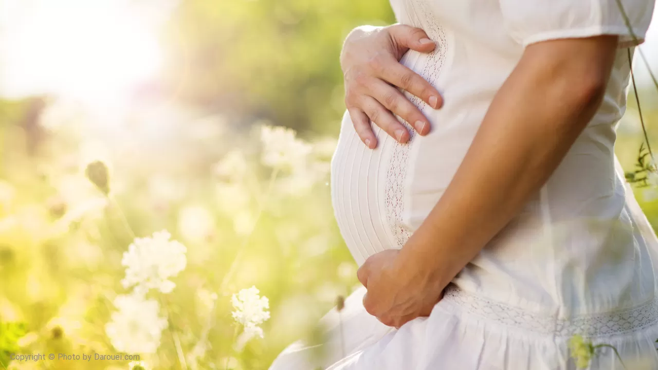 راهنمای استفاده ایمن از اسانس‌های روغنی در دوران بارداری